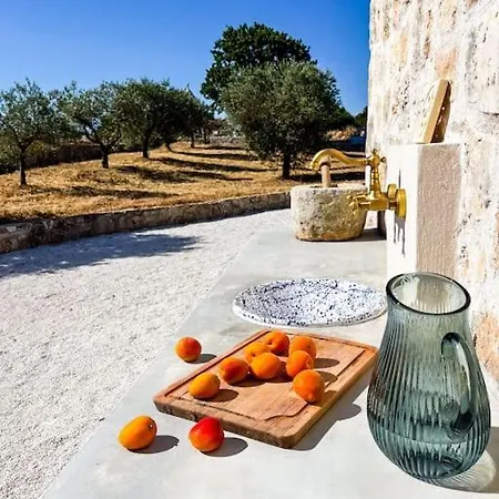 Trullo In Valle D'itria With Pool 别墅 *