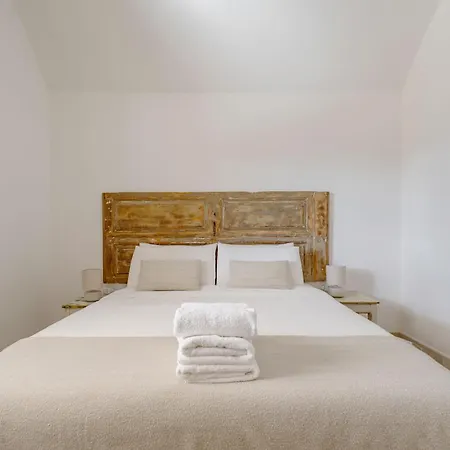 Trullo In Valle D'itria With Pool Villa